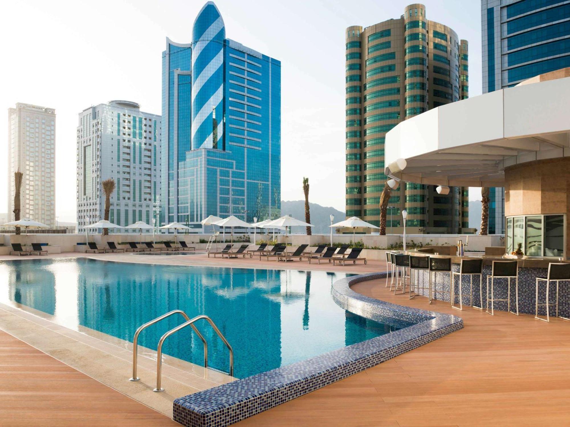 Novotel Fuyaira Exterior foto